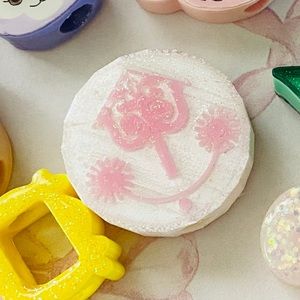 The Fawn Doe Small World Straw Topper